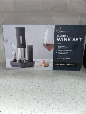 Williams Sonoma Rabbit Electric Wine Set in Black and Silver